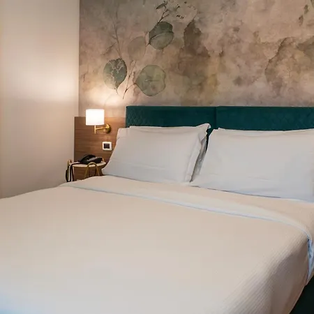 Gardone Palace Otel