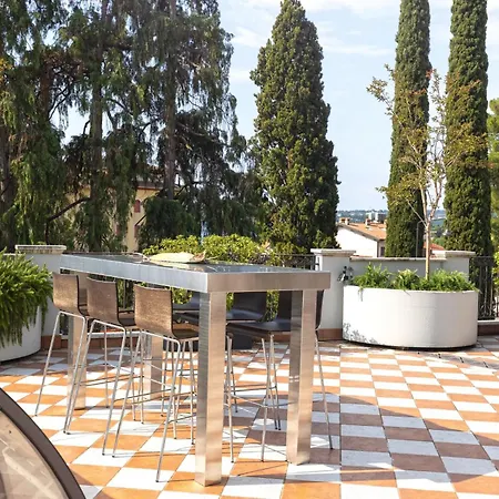 Gardone Palace 호텔