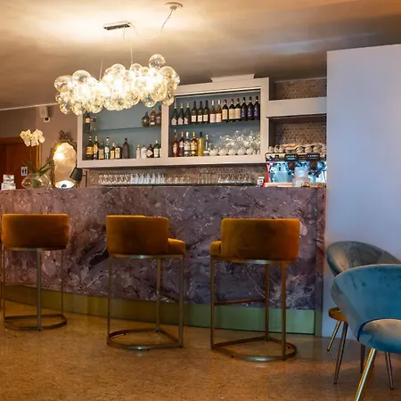 Gardone Palace Hotel 4*