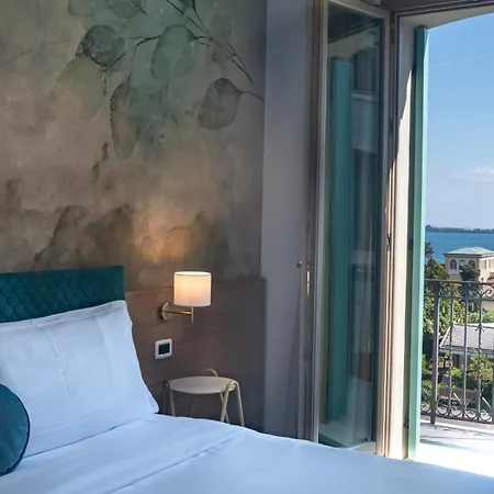 Gardone Palace 4* 가르도네리비에라
