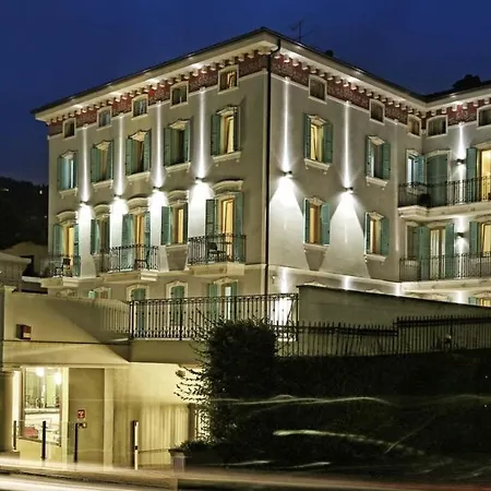 Gardone Palace 4*