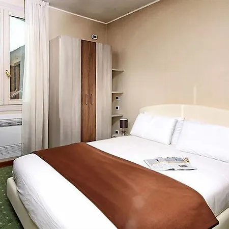 Gardone Palace 4*
