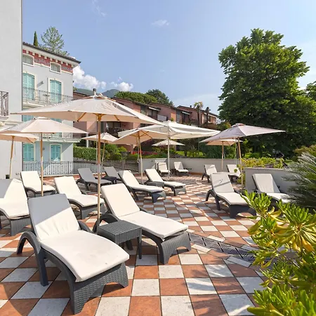 Gardone Palace 4*