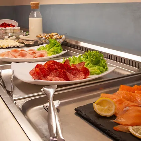 Hotel Gardone Palace 4*