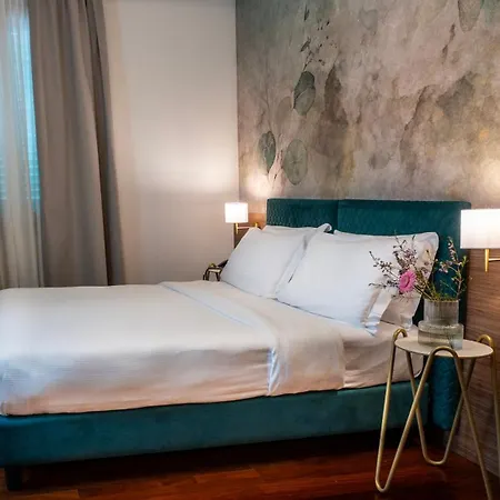 Gardone Palace 4*