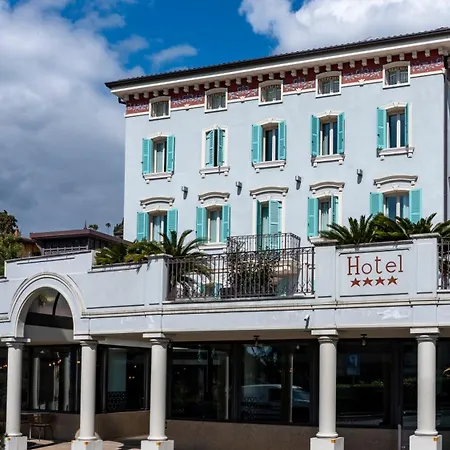 Gardone Palace 4* Gardone Riviera