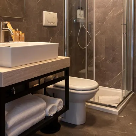 Hotel Gardone Palace